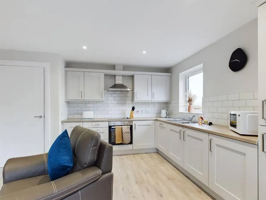 Bright 2Br Apartment In בלפסט 0*,
